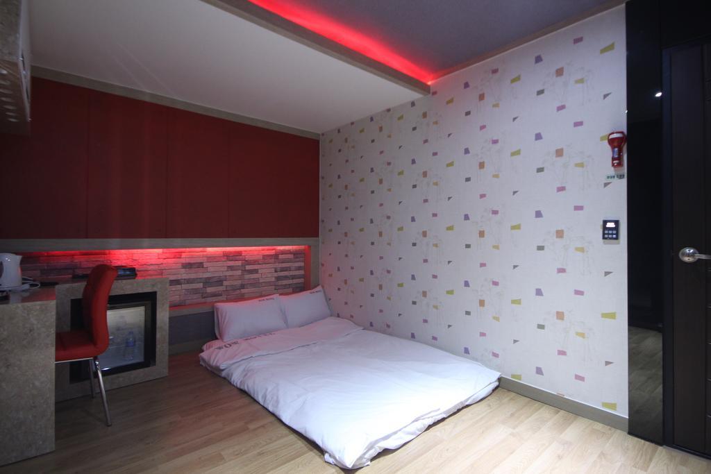 Pohang Wow Motel Chambre photo